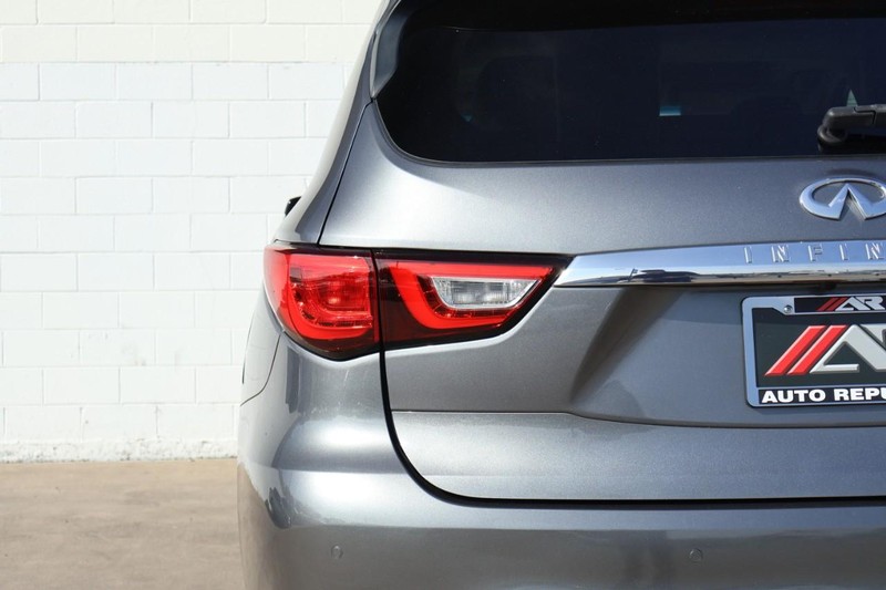 INFINITI QX60 Vehicle Full-screen Gallery Image 07