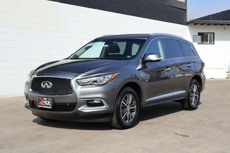 INFINITI QX60 Vehicle Full-screen Gallery Image 13