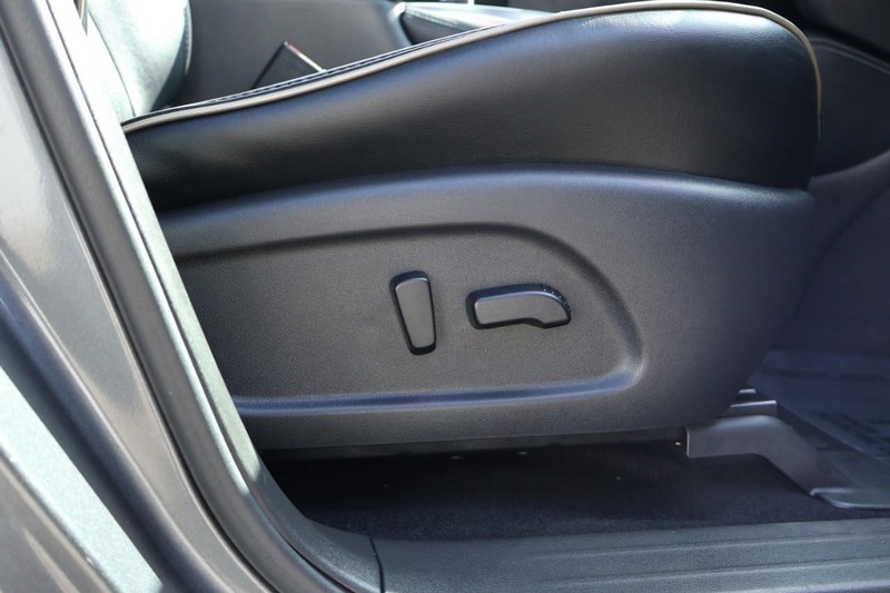 INFINITI QX60 Vehicle Full-screen Gallery Image 24