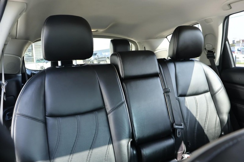 INFINITI QX60 Vehicle Full-screen Gallery Image 26