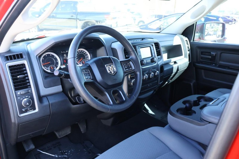 Ram 1500 Vehicle Full-screen Gallery Image 17