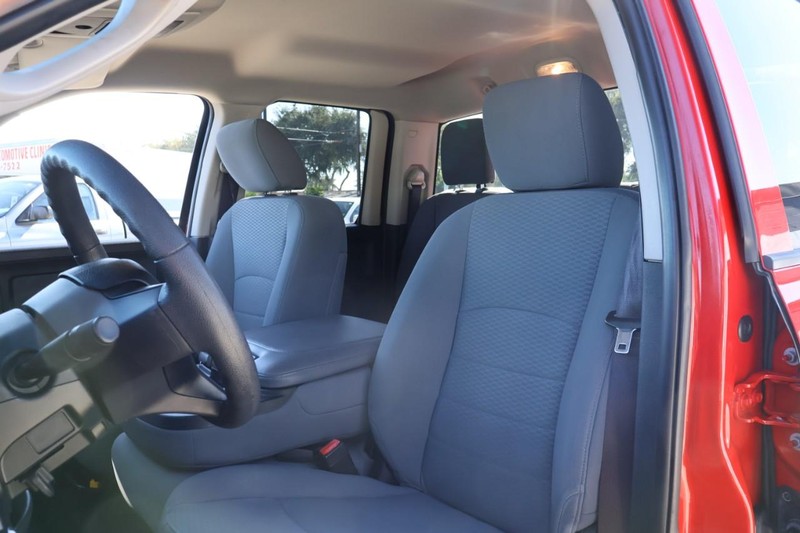 Ram 1500 Vehicle Full-screen Gallery Image 19