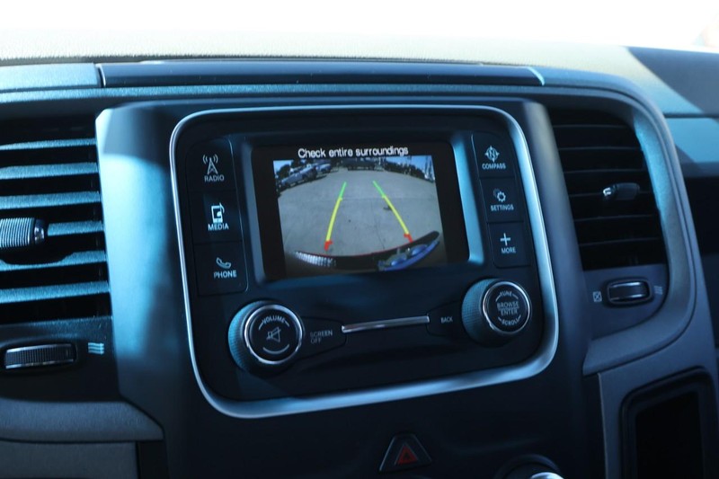 Ram 1500 Vehicle Full-screen Gallery Image 32