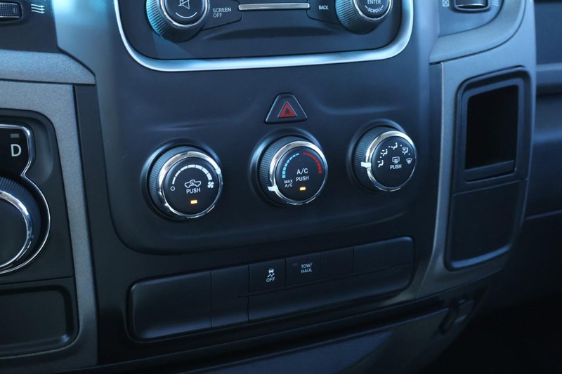 Ram 1500 Vehicle Full-screen Gallery Image 34