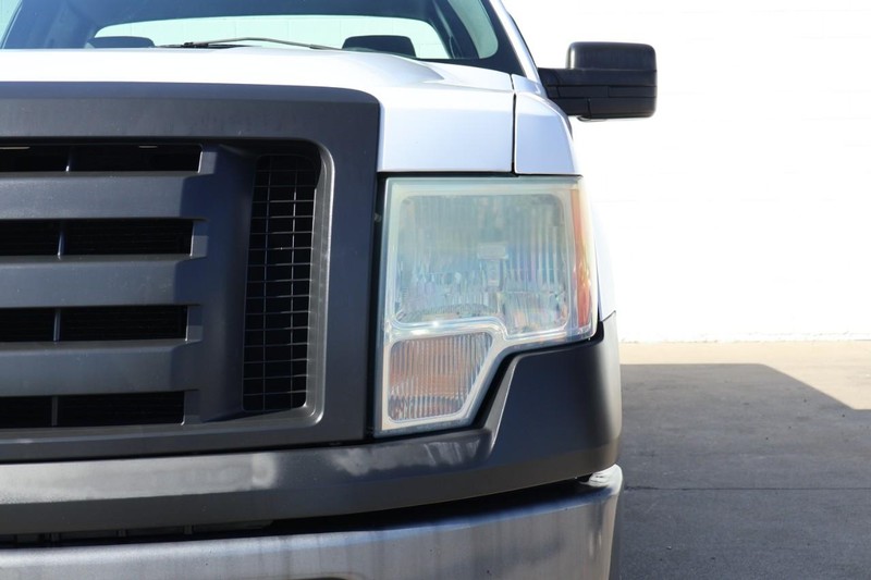 Ford F-150 Vehicle Full-screen Gallery Image 04