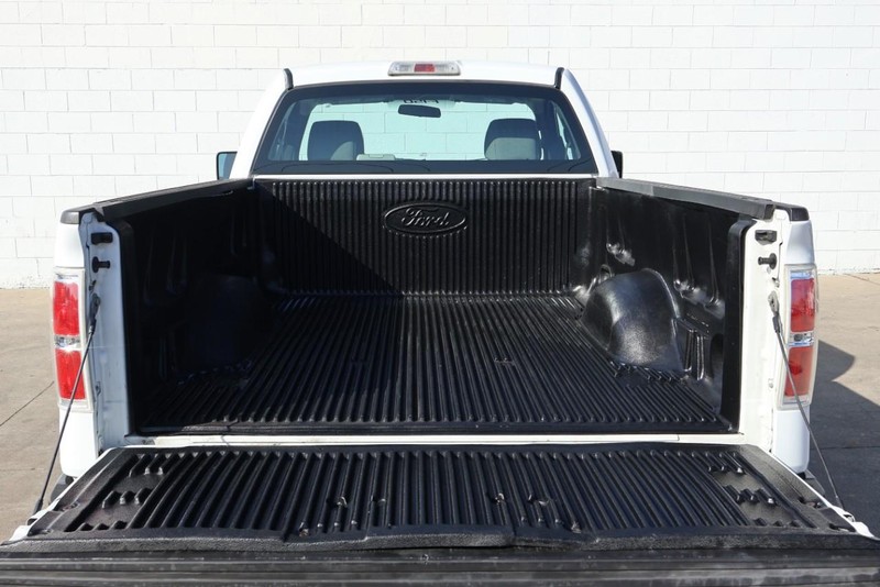 Ford F-150 Vehicle Full-screen Gallery Image 08