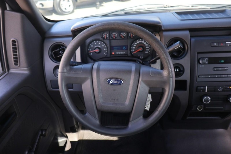 Ford F-150 Vehicle Full-screen Gallery Image 20