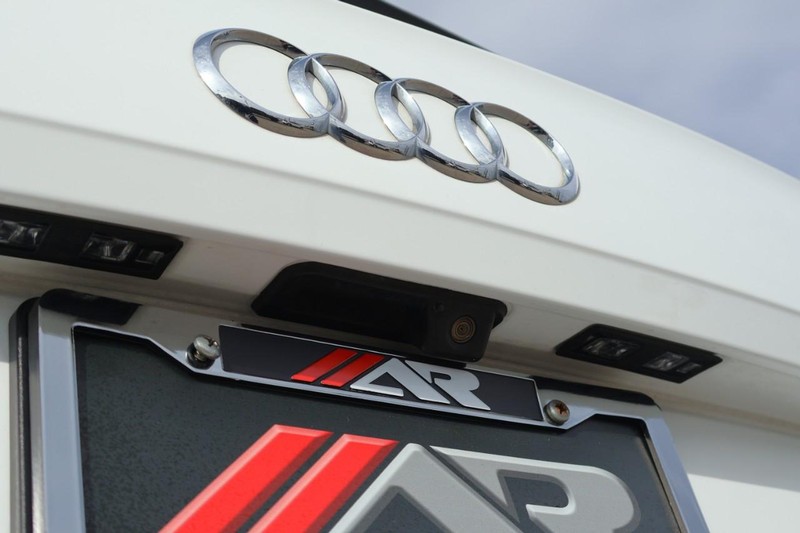 Audi Q5 Vehicle Full-screen Gallery Image 08