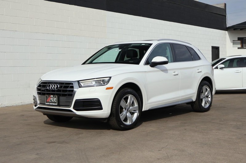 Audi Q5 Vehicle Full-screen Gallery Image 13