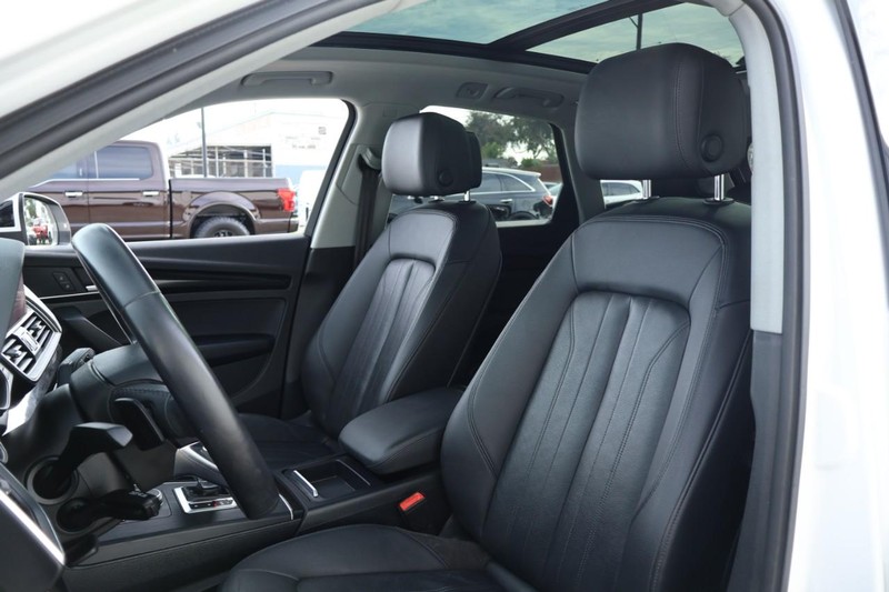 Audi Q5 Vehicle Full-screen Gallery Image 21