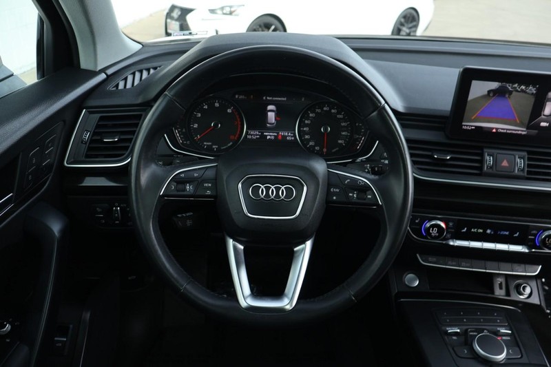 Audi Q5 Vehicle Full-screen Gallery Image 30