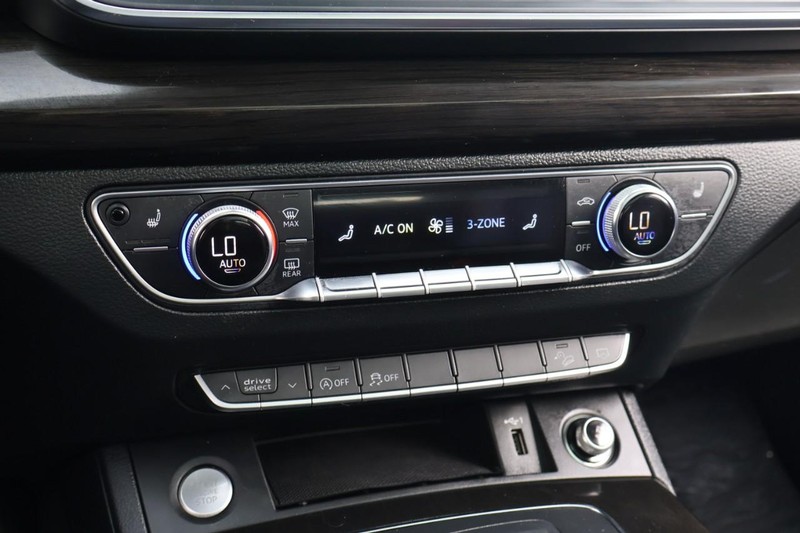 Audi Q5 Vehicle Full-screen Gallery Image 37