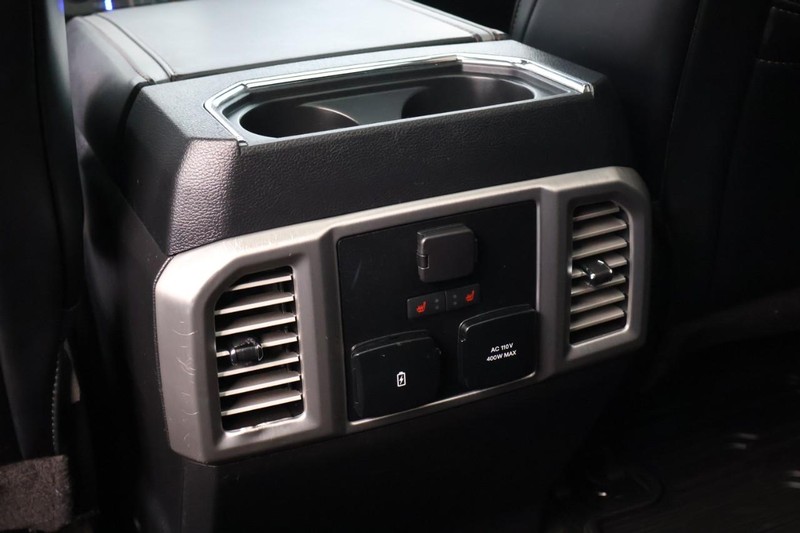 Ford Super Duty F-250 SRW Vehicle Full-screen Gallery Image 36