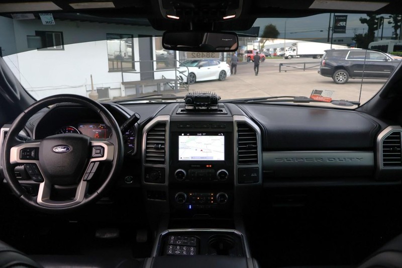 Ford Super Duty F-250 SRW Vehicle Full-screen Gallery Image 37