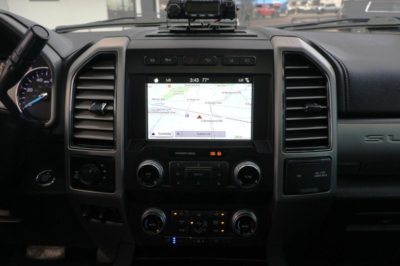 Ford Super Duty F-250 SRW Vehicle Full-screen Gallery Image 42