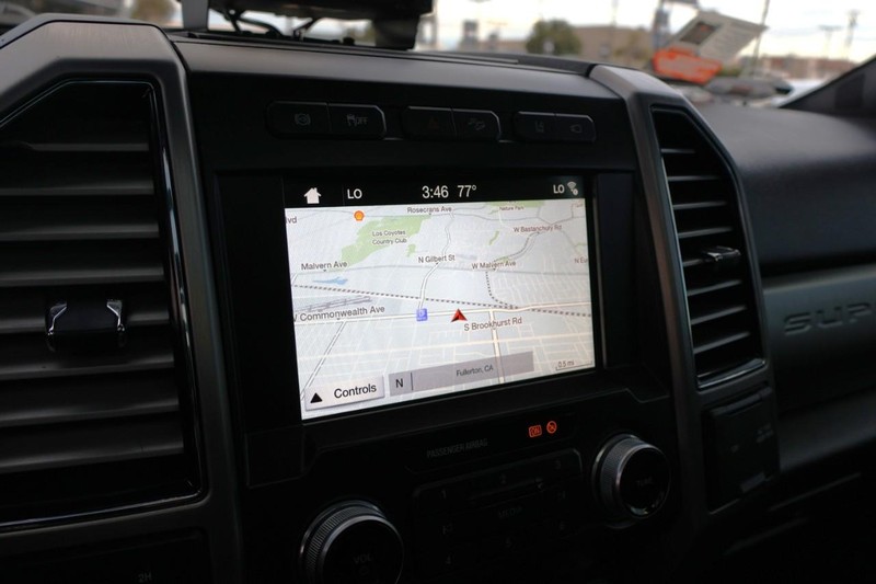 Ford Super Duty F-250 SRW Vehicle Full-screen Gallery Image 44