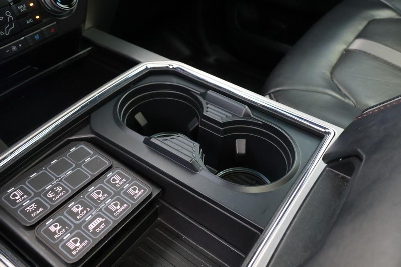 Ford Super Duty F-250 SRW Vehicle Full-screen Gallery Image 46