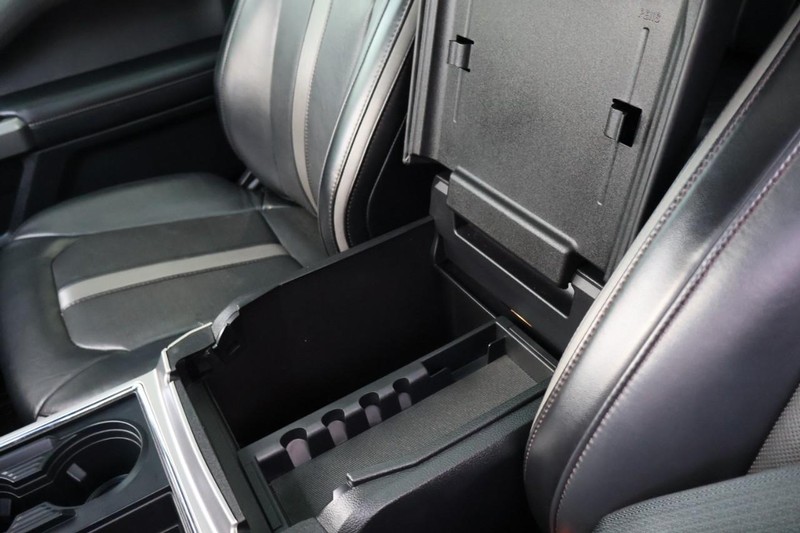 Ford Super Duty F-250 SRW Vehicle Full-screen Gallery Image 48