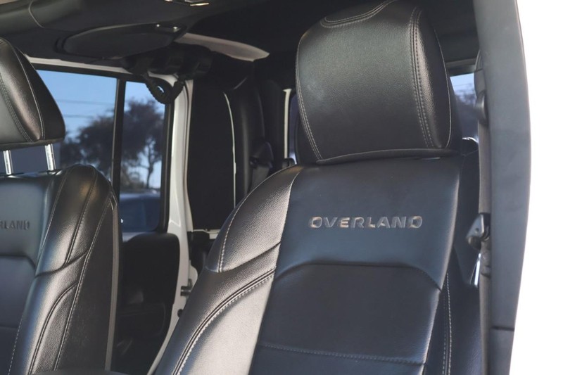 Jeep Gladiator Vehicle Full-screen Gallery Image 20