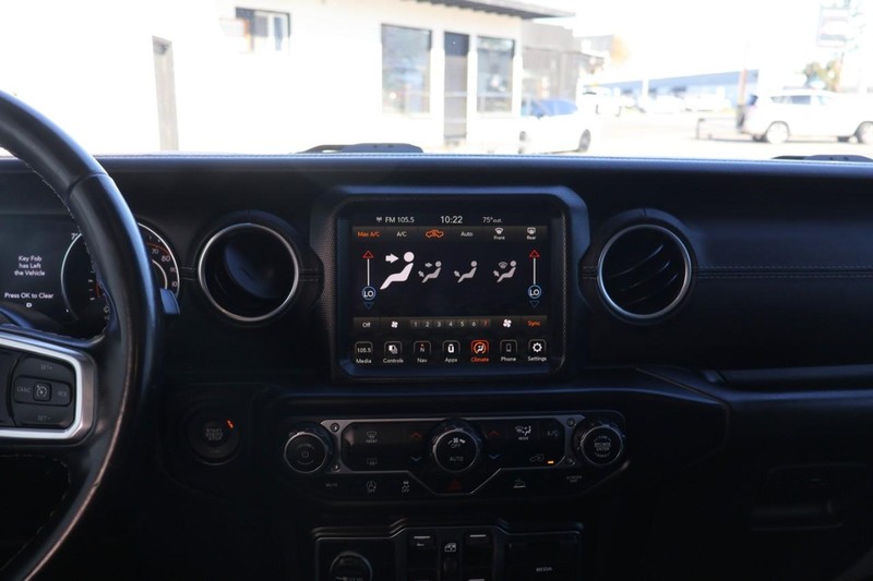 Jeep Gladiator Vehicle Full-screen Gallery Image 32