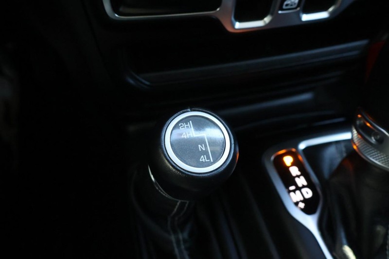 Jeep Gladiator Vehicle Full-screen Gallery Image 38