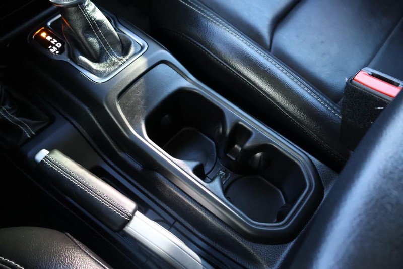 Jeep Gladiator Vehicle Full-screen Gallery Image 39