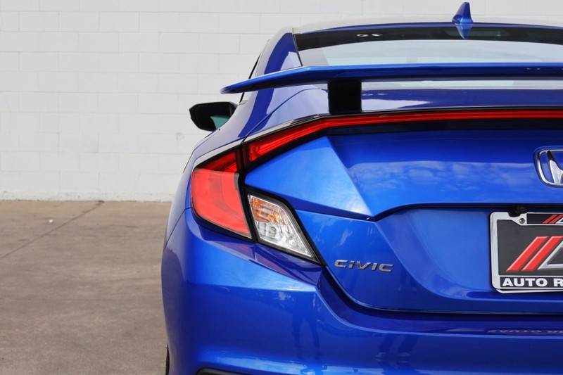 Honda Civic Si Coupe Vehicle Full-screen Gallery Image 07