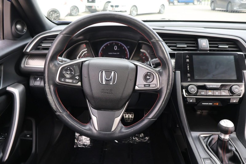 Honda Civic Si Coupe Vehicle Full-screen Gallery Image 25