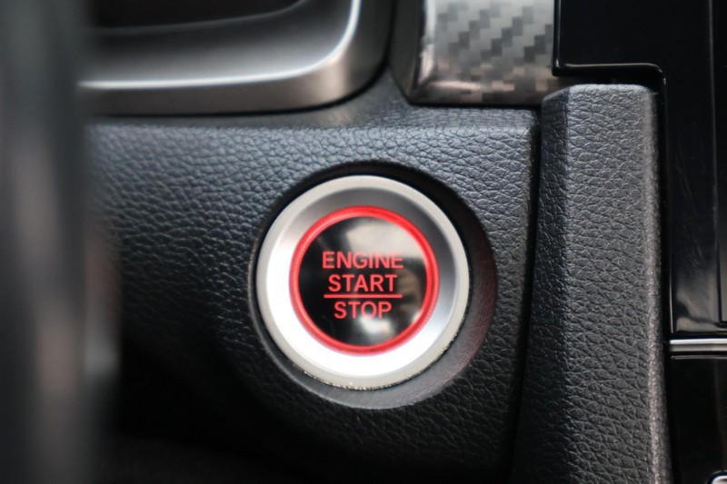 Honda Civic Si Coupe Vehicle Full-screen Gallery Image 28