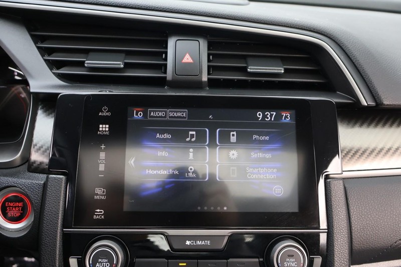 Honda Civic Si Coupe Vehicle Full-screen Gallery Image 30