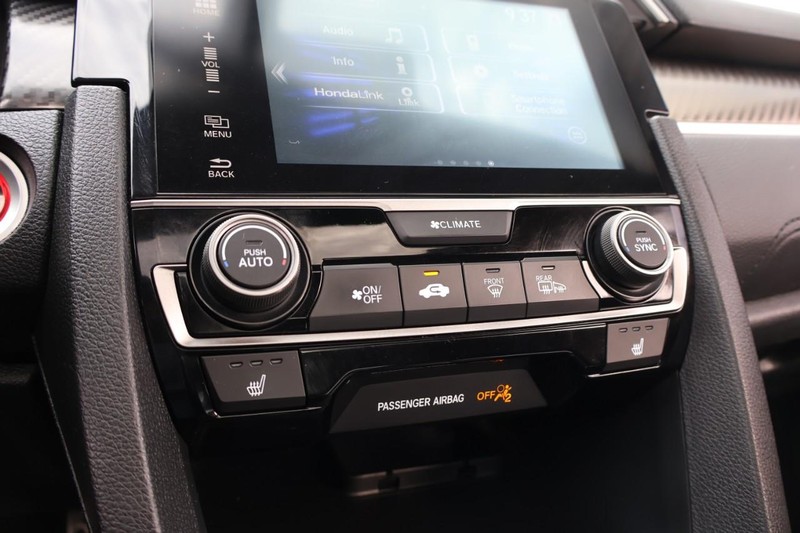 Honda Civic Si Coupe Vehicle Full-screen Gallery Image 32