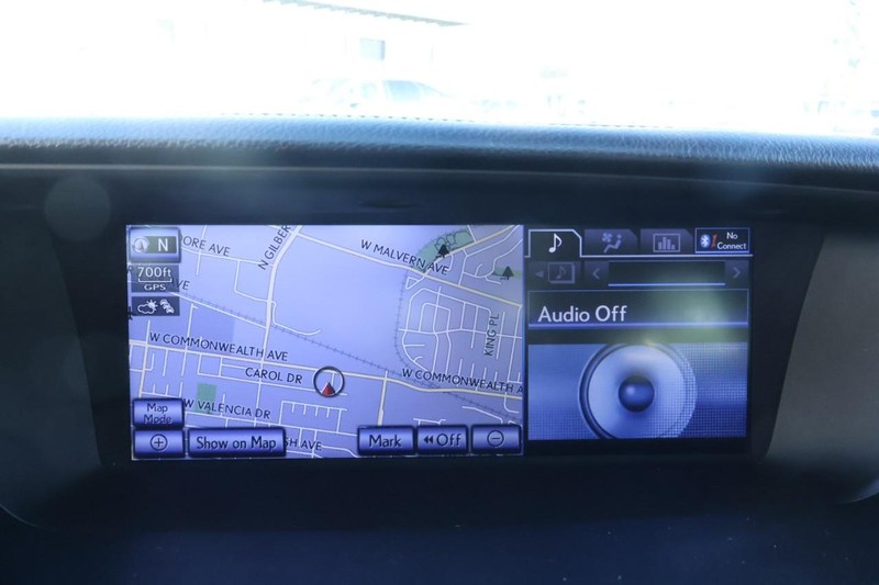 Lexus GS 350 Vehicle Full-screen Gallery Image 31