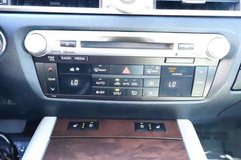 Lexus GS 350 Vehicle Full-screen Gallery Image 33