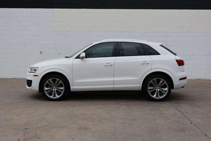 Audi Q3 Vehicle Full-screen Gallery Image 10