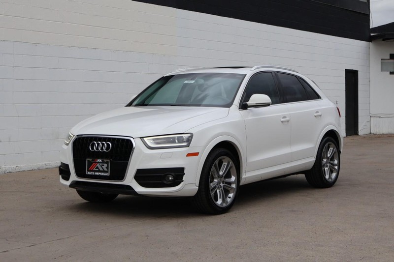 Audi Q3 Vehicle Full-screen Gallery Image 11