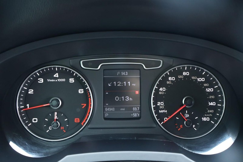 Audi Q3 Vehicle Full-screen Gallery Image 27