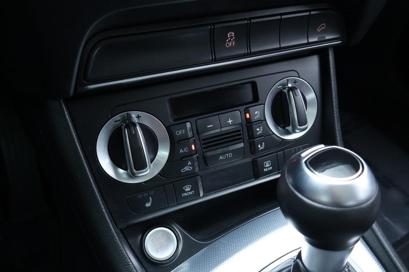 Audi Q3 Vehicle Full-screen Gallery Image 34