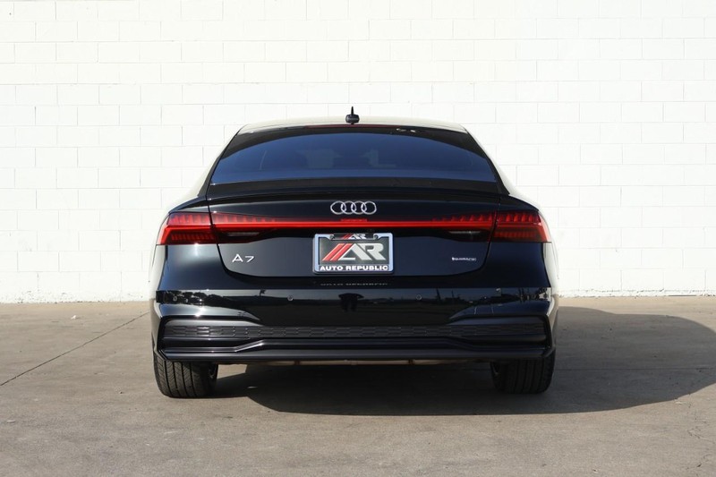 Audi A7 Vehicle Full-screen Gallery Image 06