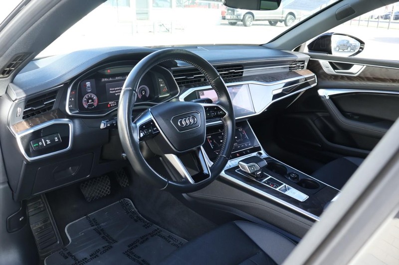 Audi A7 Vehicle Full-screen Gallery Image 18