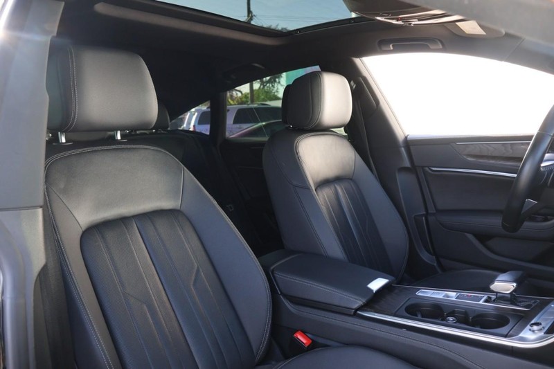 Audi A7 Vehicle Full-screen Gallery Image 24