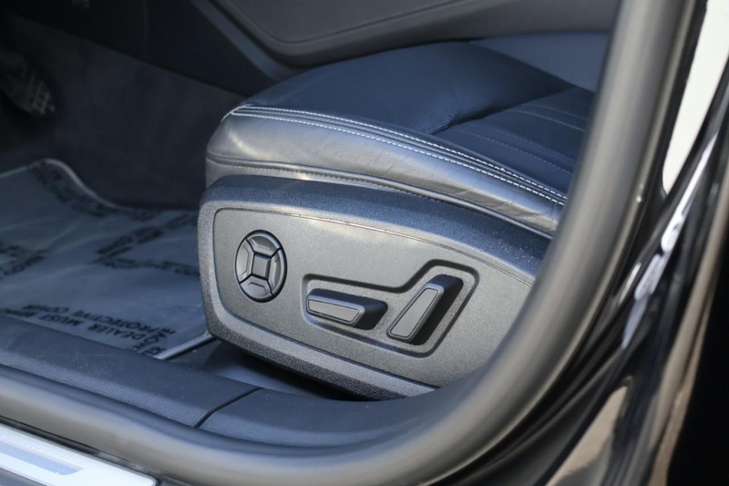 Audi A7 Vehicle Full-screen Gallery Image 25