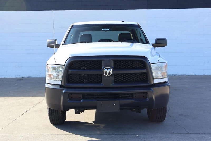 Ram 2500 Vehicle Full-screen Gallery Image 03