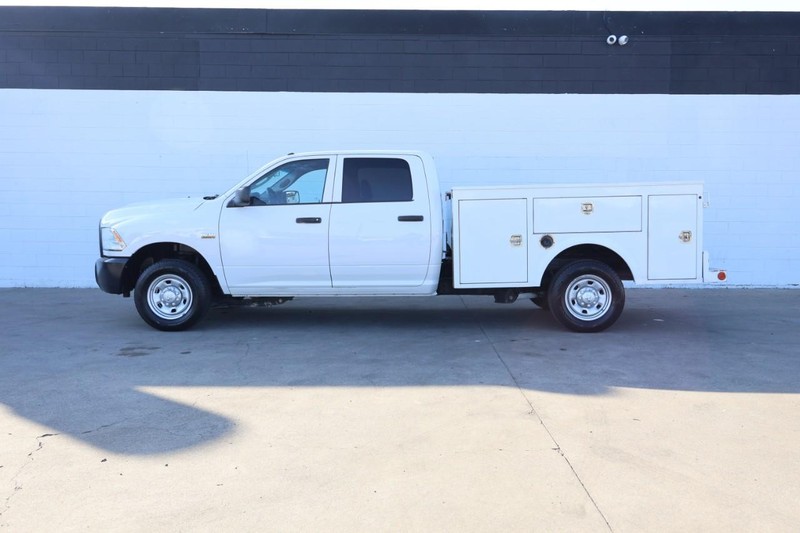 Ram 2500 Vehicle Full-screen Gallery Image 13