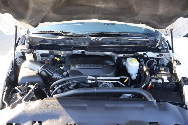 Ram 2500 Vehicle Full-screen Gallery Image 16