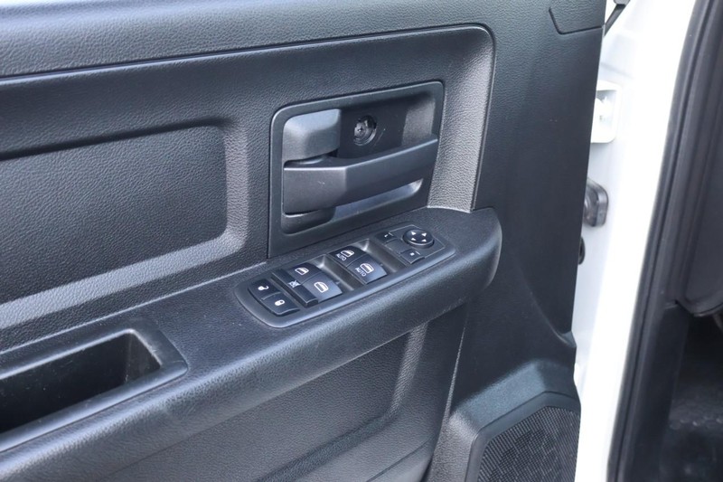 Ram 2500 Vehicle Full-screen Gallery Image 19