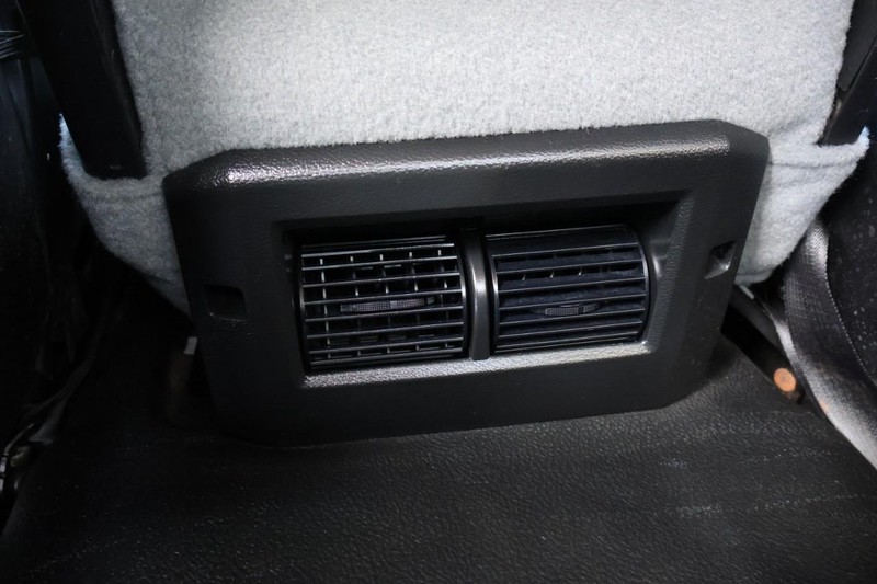 Ram 2500 Vehicle Full-screen Gallery Image 28