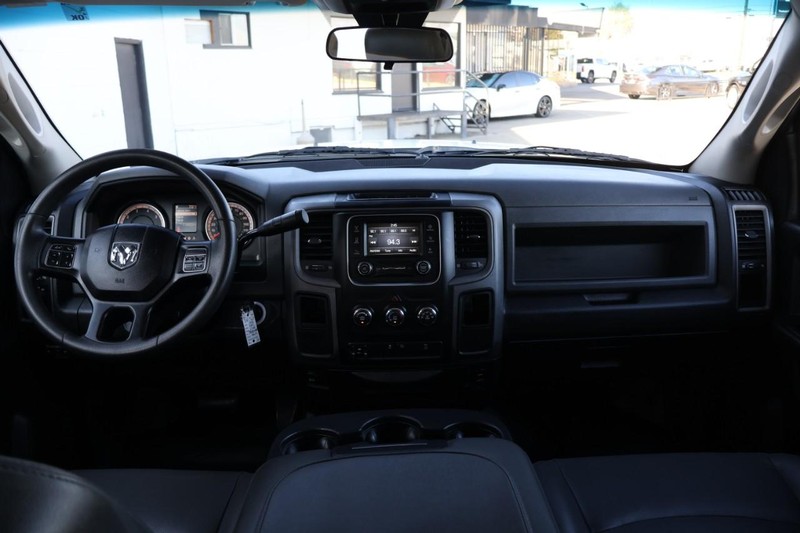 Ram 2500 Vehicle Full-screen Gallery Image 29