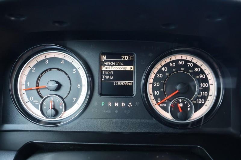 Ram 2500 Vehicle Full-screen Gallery Image 30