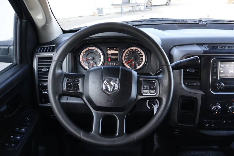 Ram 2500 Vehicle Full-screen Gallery Image 31