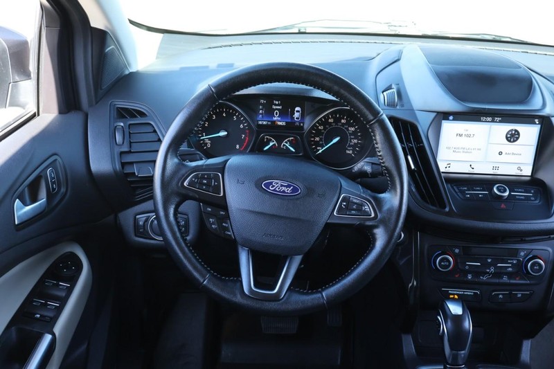 Ford Escape Vehicle Full-screen Gallery Image 26